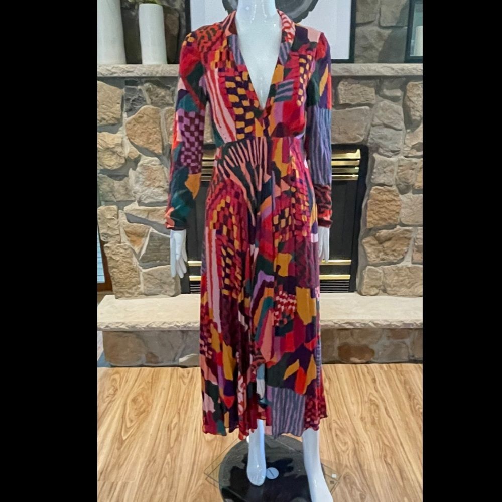FARM RIO Red Abstract Patches Maxi Dress - Picture 6 of 10
